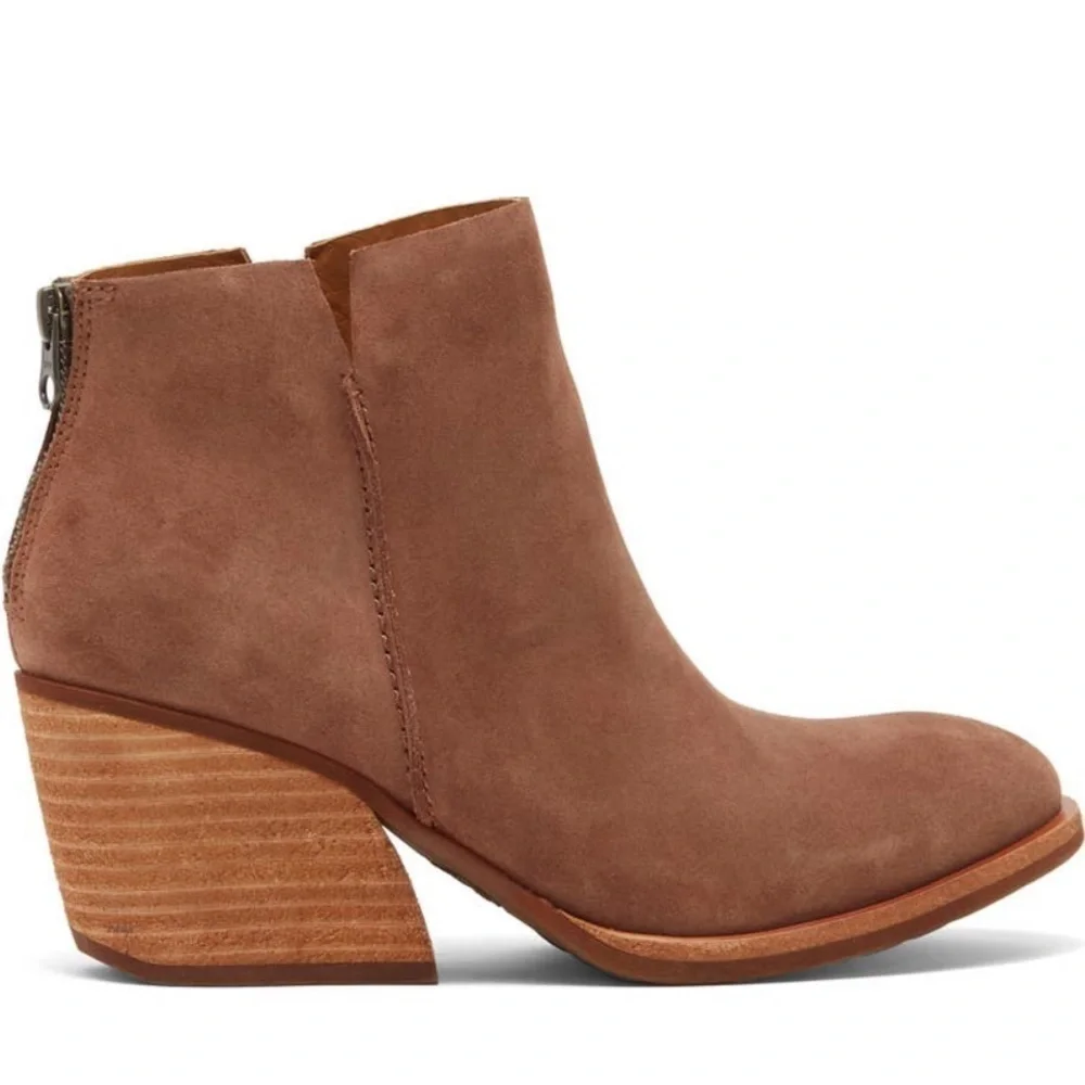 Kork-Ease Suede Leather Chandra Bootie Chunky Heel Boot Tan Brown Sz 9.5, NIB